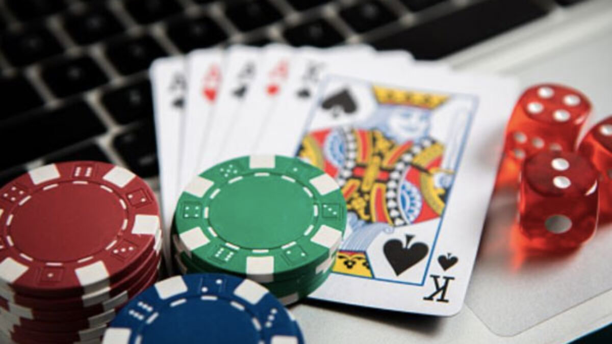 At Your Fingertips, Enjoy The World Of Online Casinos
