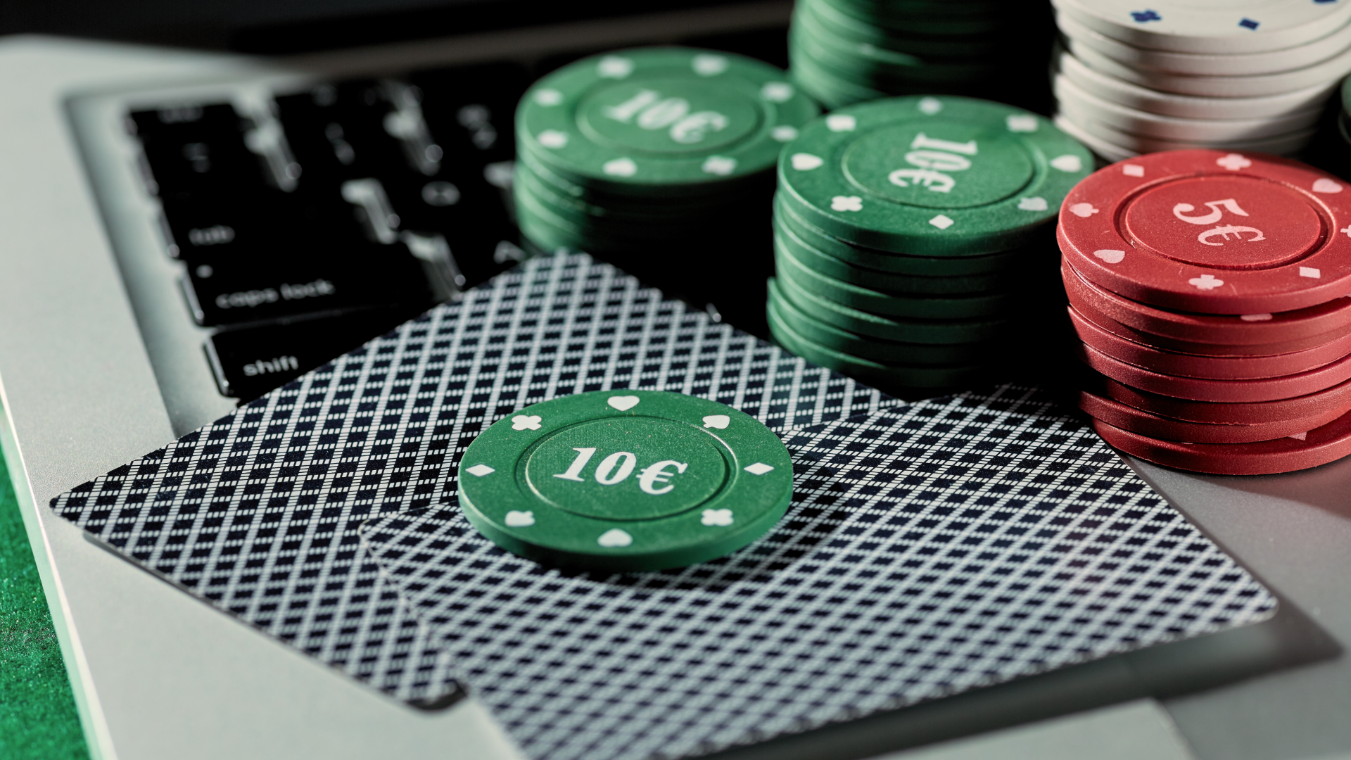 Online Casinos Offer Both Thrills And Risks